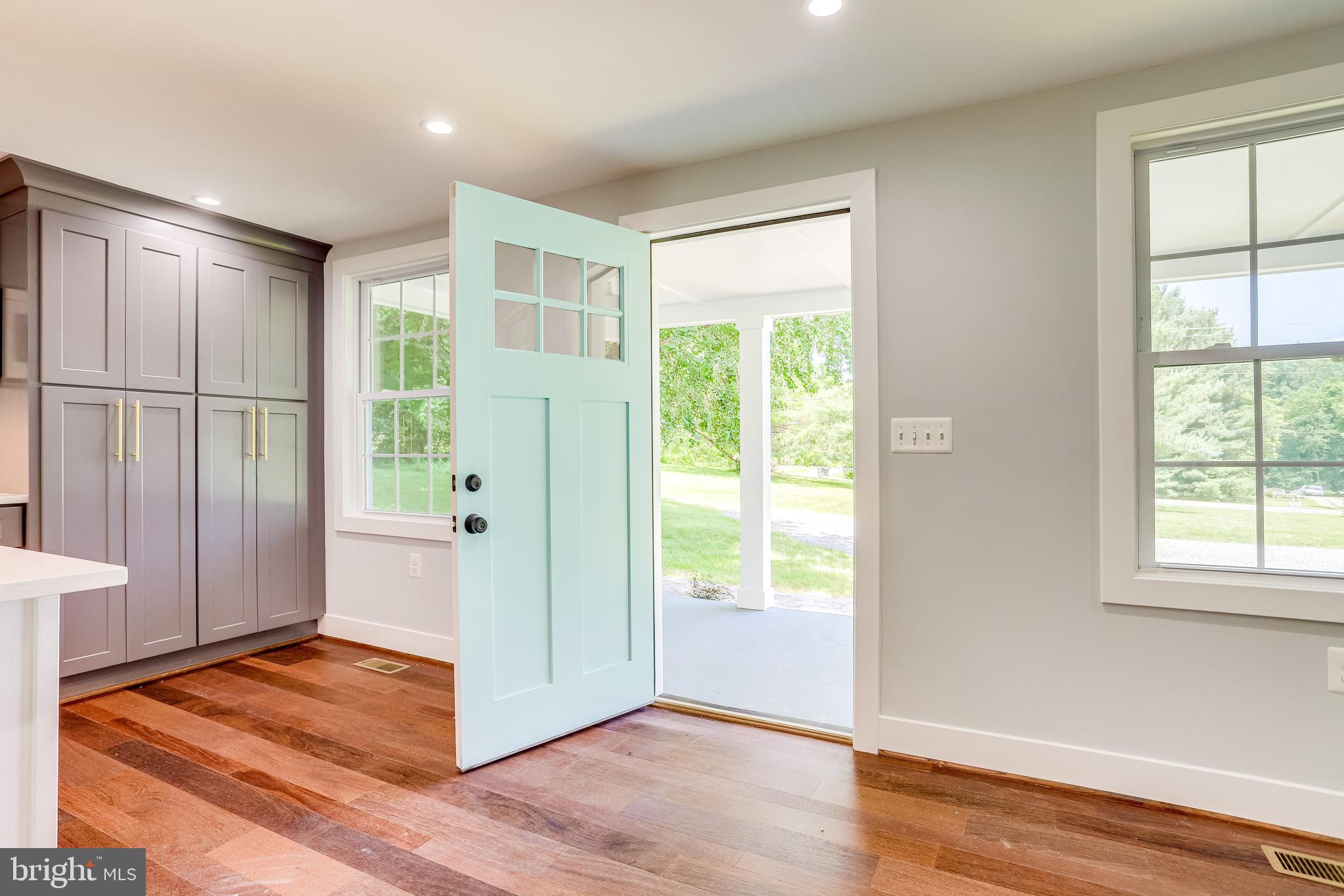 41728 Carter Ridge Lane Leesburg, VA 20176 - Photo 7 of 111 Gallery Image 7
