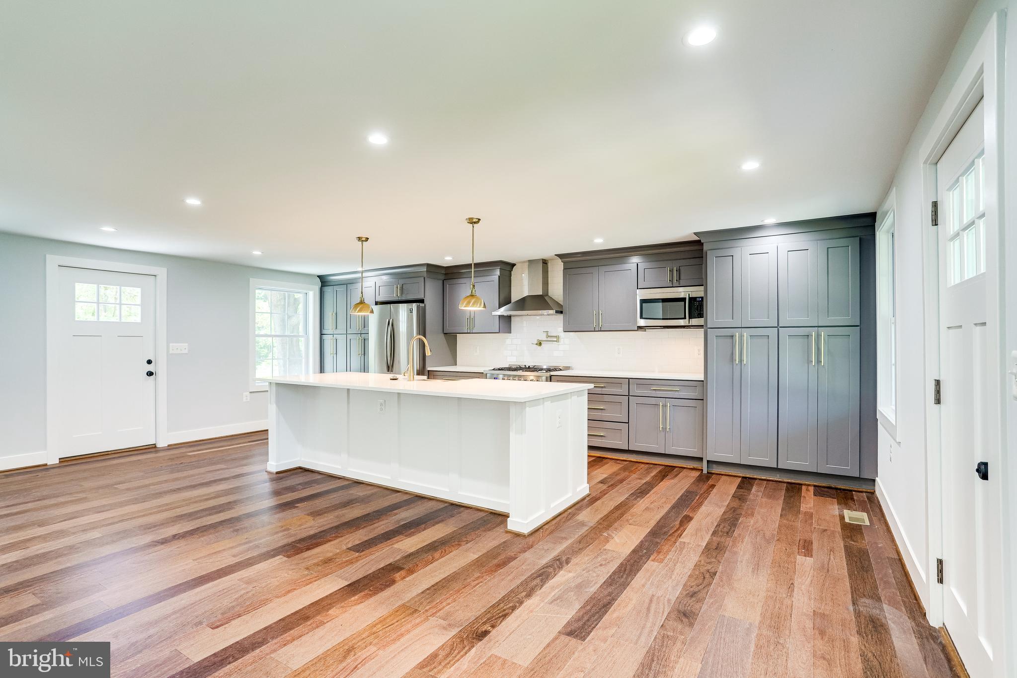 41728 Carter Ridge Lane Leesburg, VA 20176 - Photo 8 of 111 Gallery Image 8