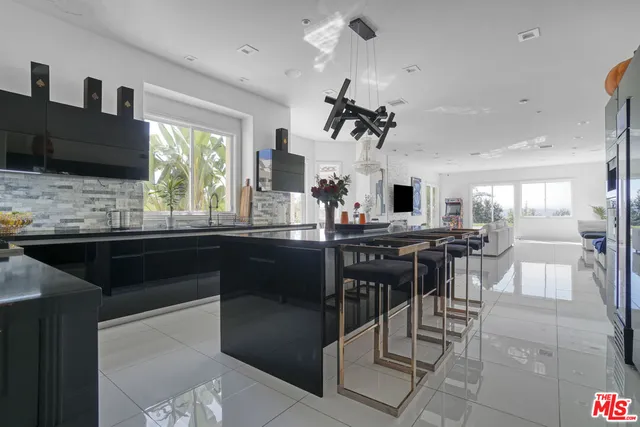 $2,350,000 | 11158 Lopez Court, Moorpark, CA 93021