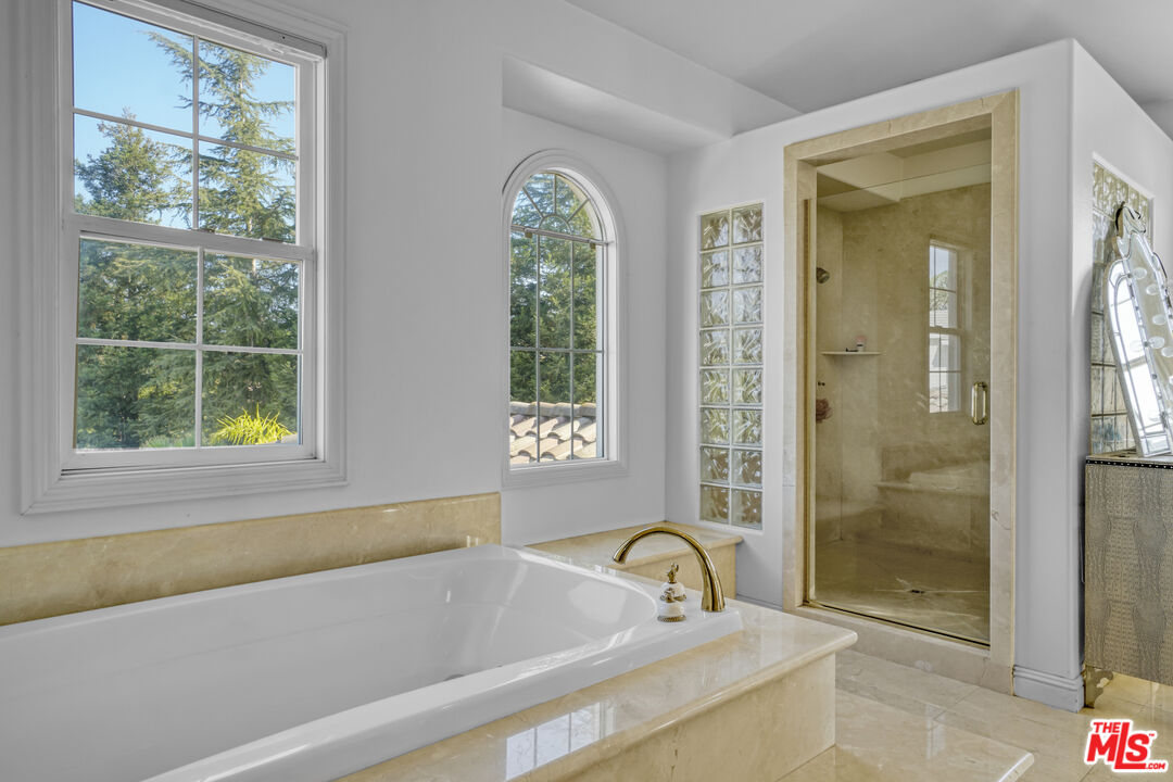 11158 Lopez Court Moorpark, CA 93021 - Photo 28 of 57