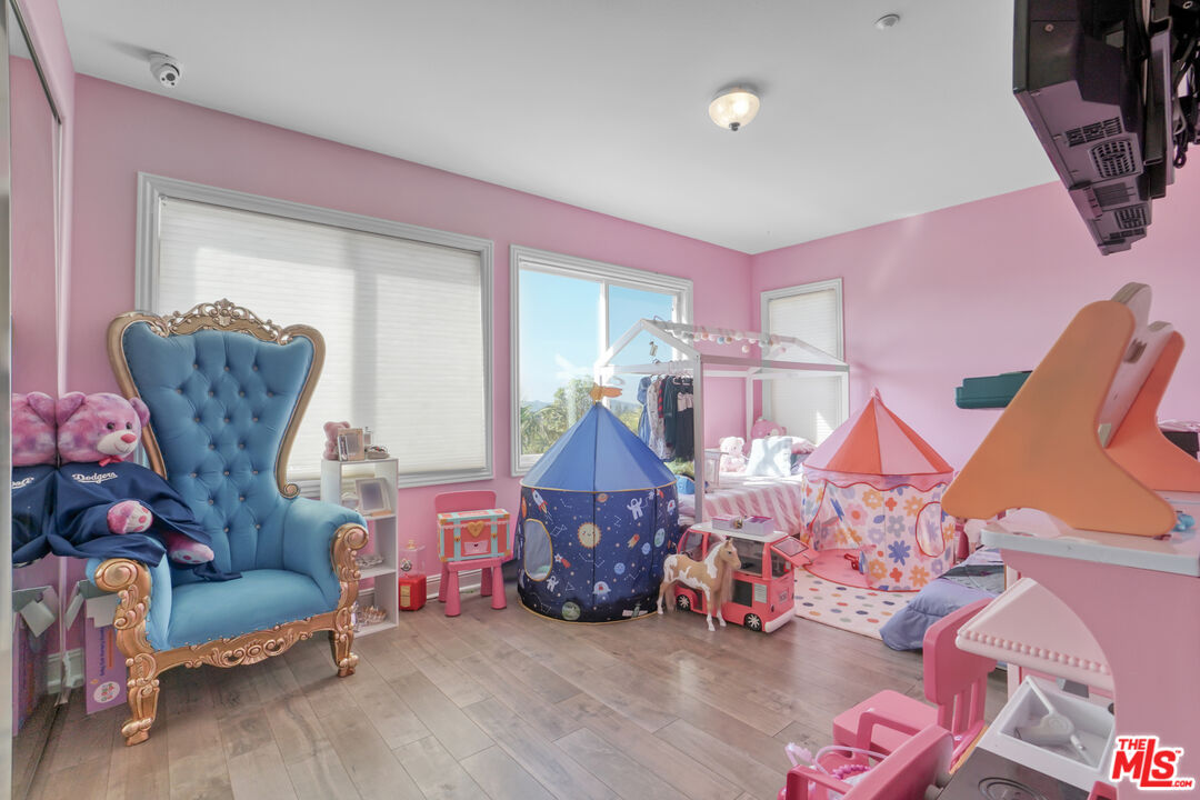 11158 Lopez Court Moorpark, CA 93021 - Photo 31 of 57