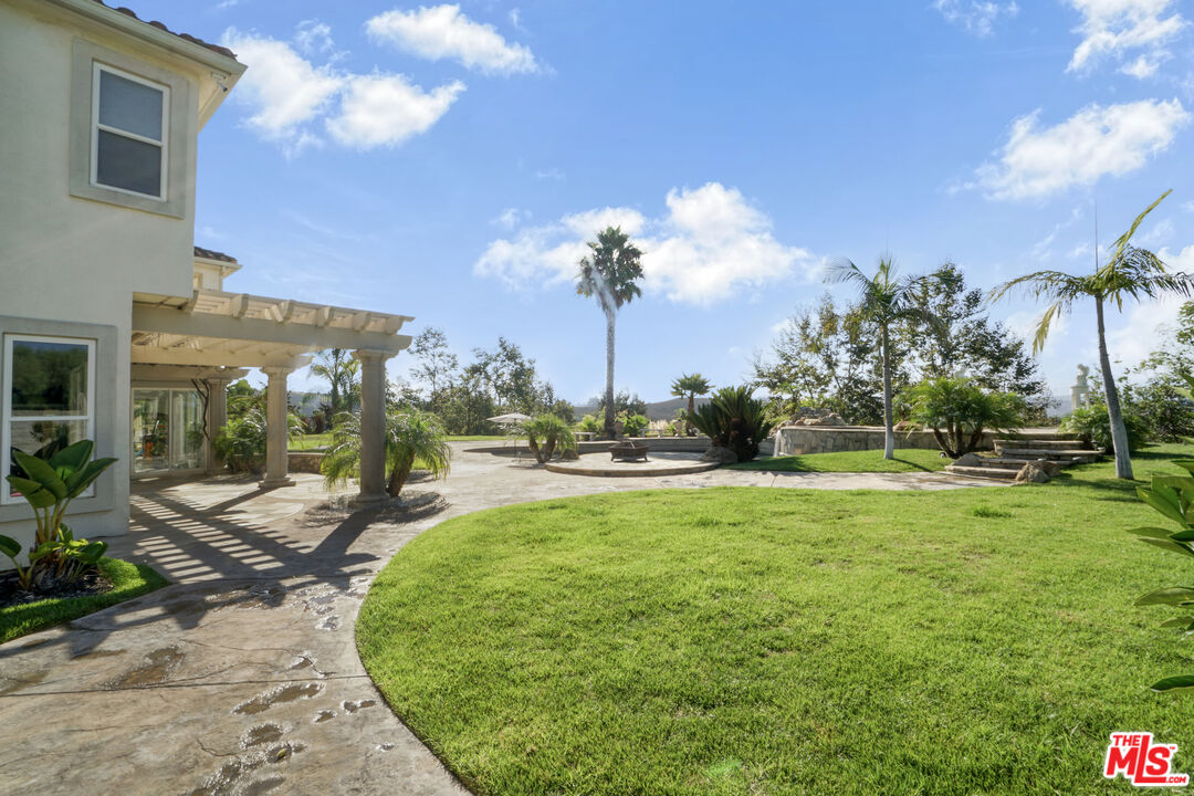 11158 Lopez Court Moorpark, CA 93021 - Photo 37 of 57