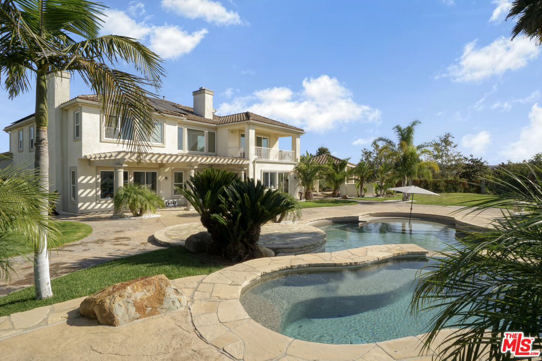 11158 Lopez Court Moorpark, CA 93021 - Photo 39 of 57