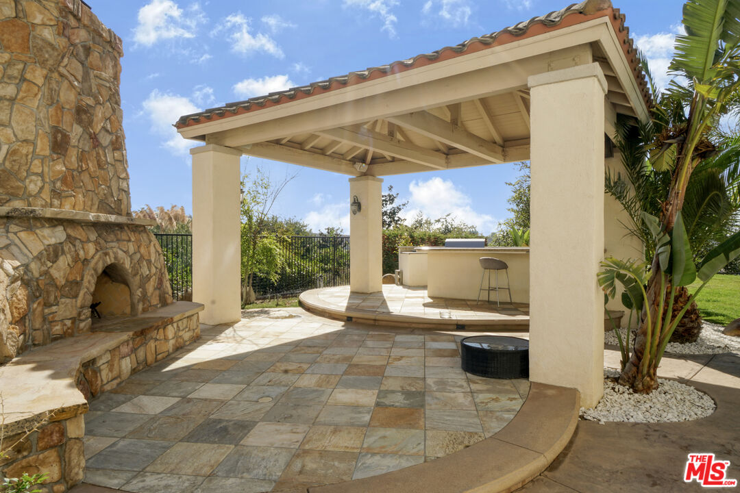 11158 Lopez Court Moorpark, CA 93021 - Photo 40 of 57