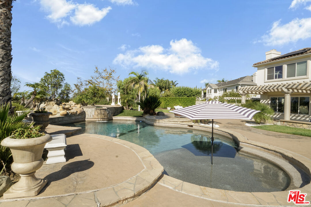 11158 Lopez Court Moorpark, CA 93021 - Photo 43 of 57