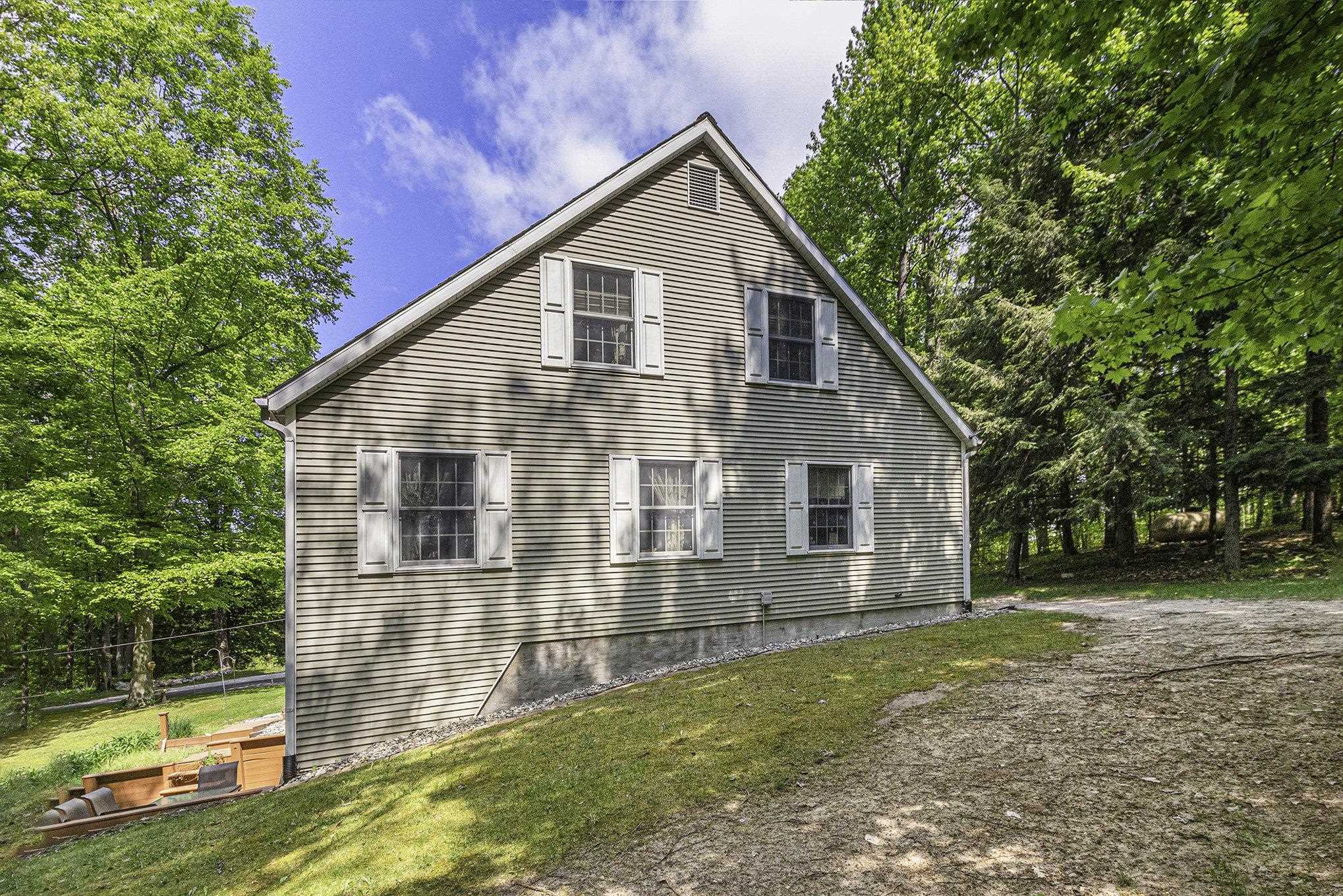 8782 West Blanchard Road Blanchard, MI 49310 - Photo 7 of 33 1907185-6.JPG