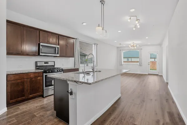 $2,095 | 909 Vogel Drive, Georgetown, TX 78626