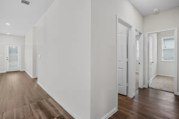 $2,095 | 909 Vogel Drive, Georgetown, TX 78626