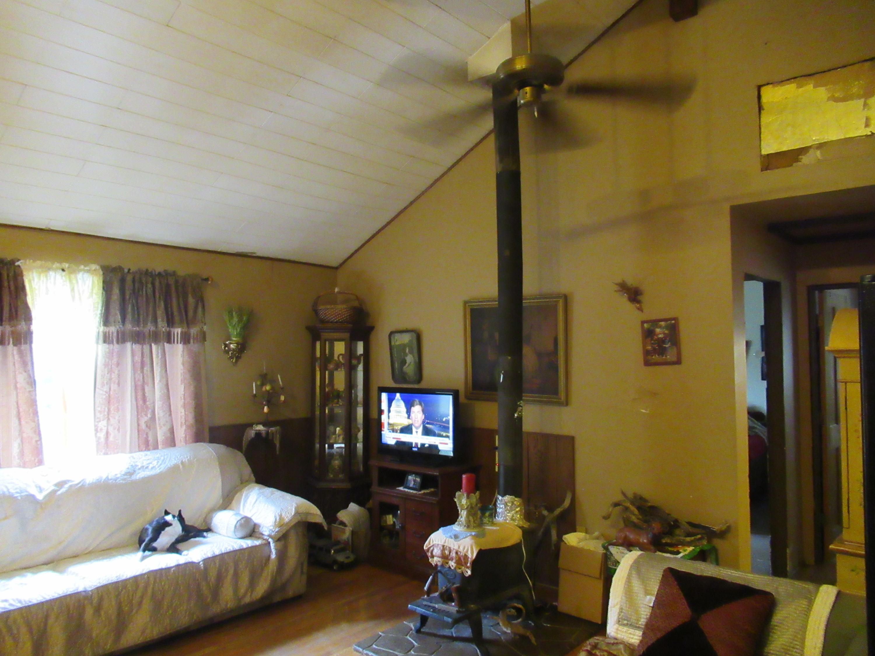 460 Coffman Hill Road Ronceverte, WV 24970 - Photo 7 of 27 Gallery Image 7