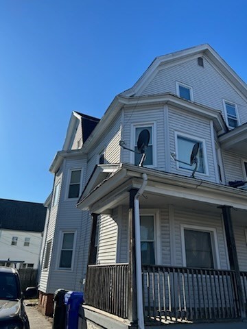 564 Chestnut Street Springfield, MA 01107 - Photo 4 of 6 Gallery Image 4