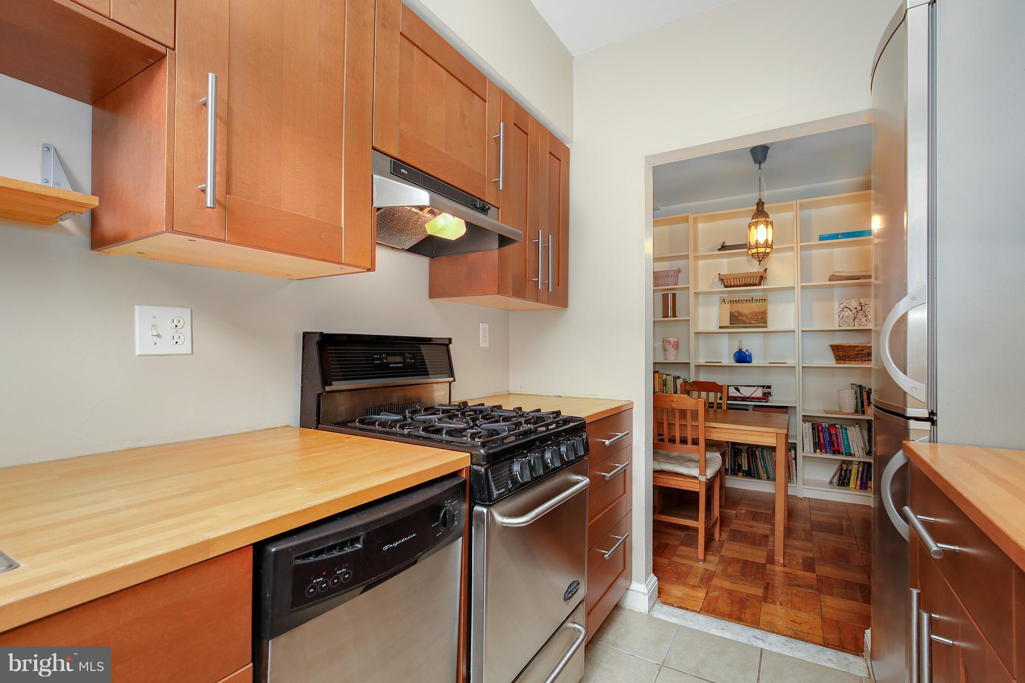 2800 Devonshire Place Northwest, Unit 203 Washington, DC 20008 - Photo 14 of 19 Kitchen