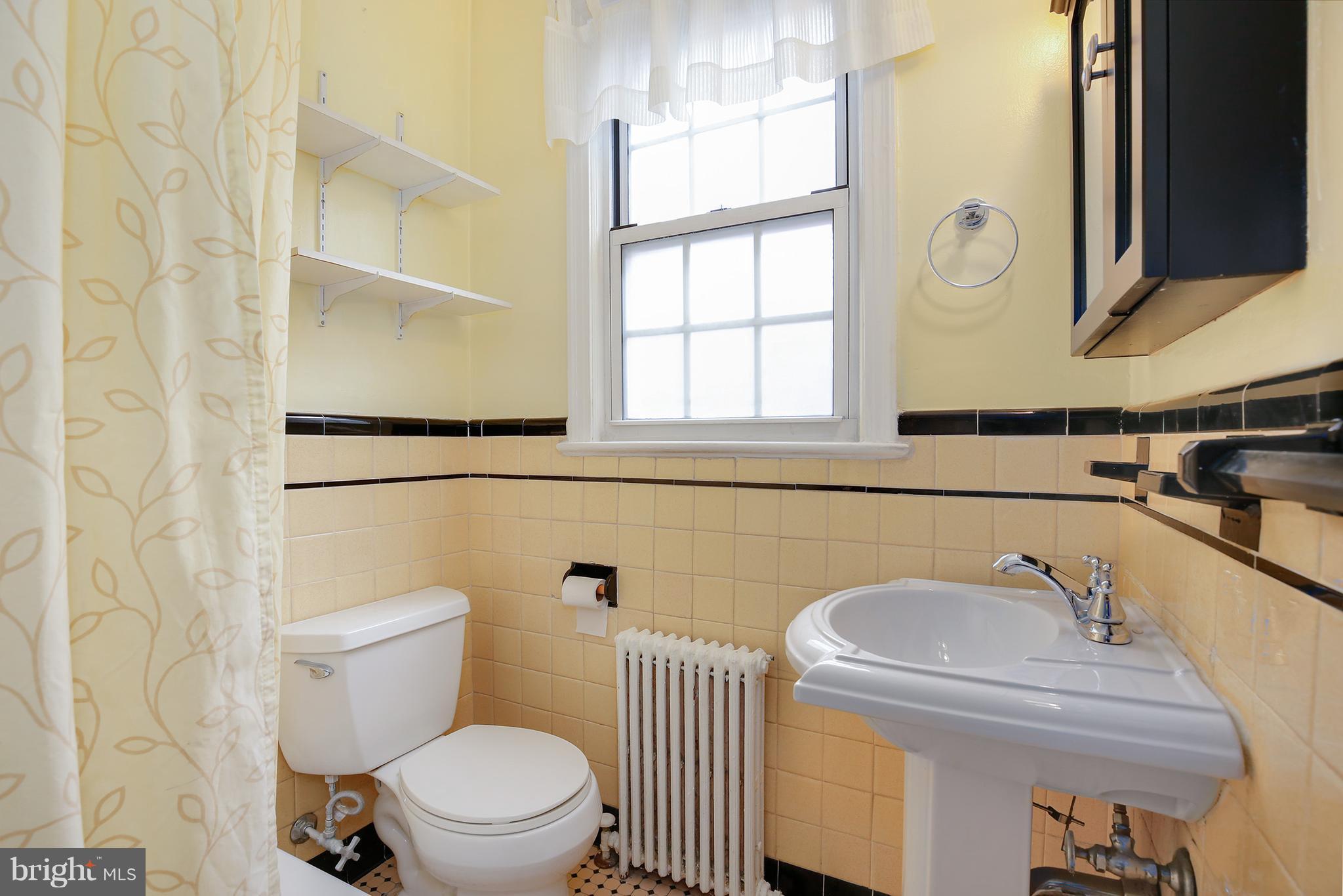 2800 Devonshire Place Northwest, Unit 203 Washington, DC 20008 - Photo 16 of 19 Bath