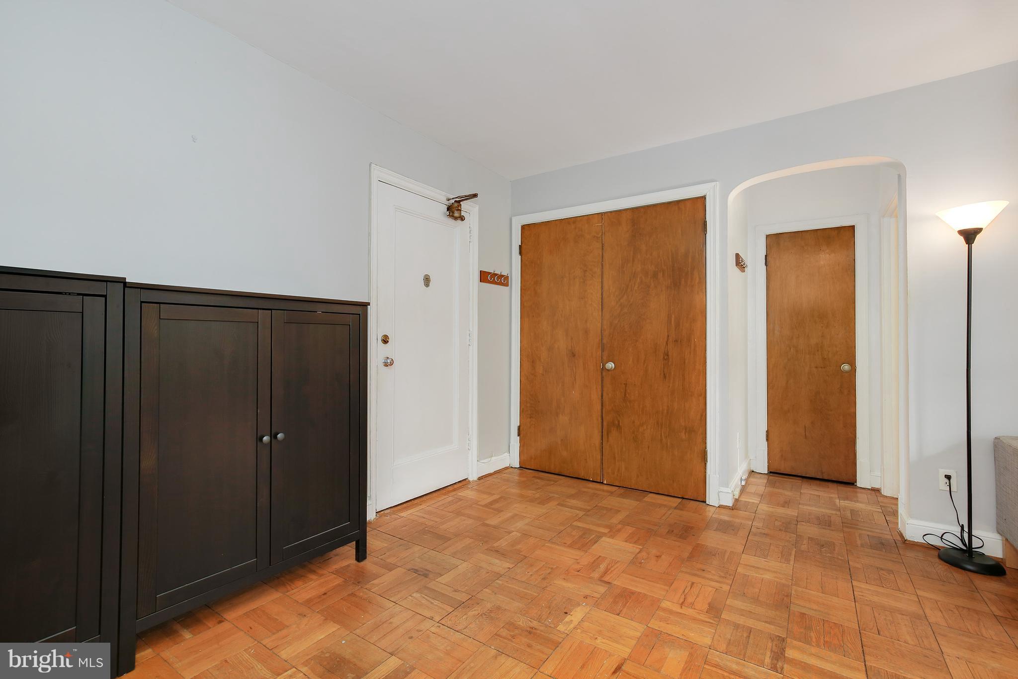 2800 Devonshire Place Northwest, Unit 203 Washington, DC 20008 - Photo 3 of 19 Living Room