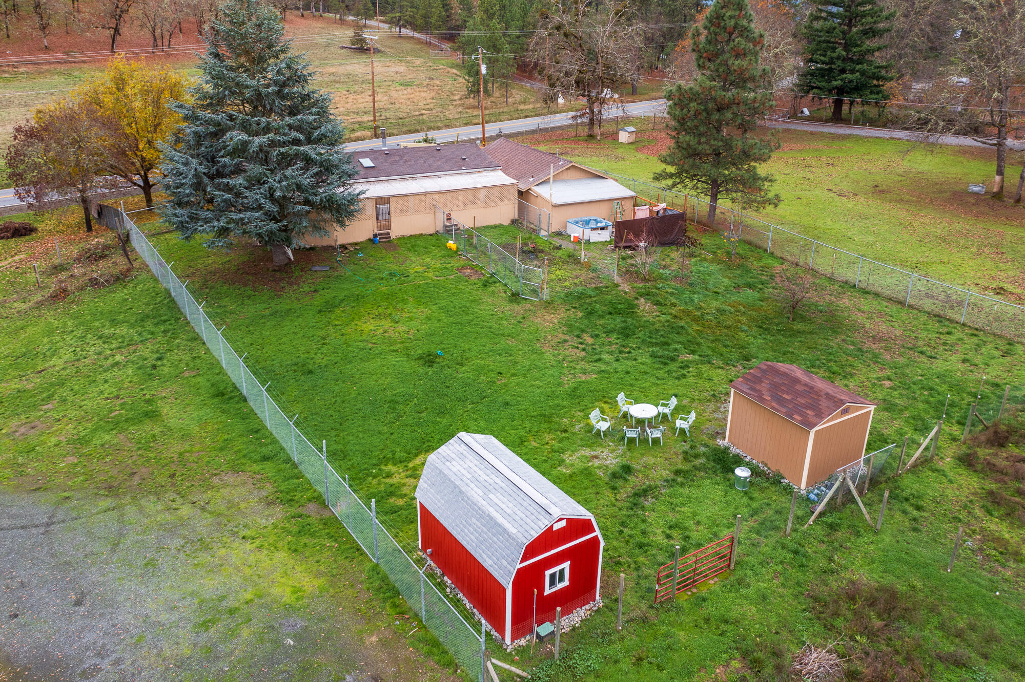 2530 Robertson Bridge Road Grants Pass, OR 97526 - Photo 28 of 36 2530 Robertson Bridge Rd-028
