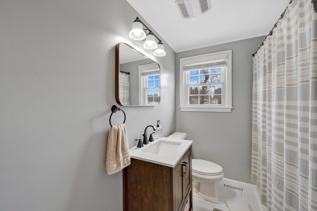 5 Brook Road Enfield, CT 06082 - Photo 14 of 39