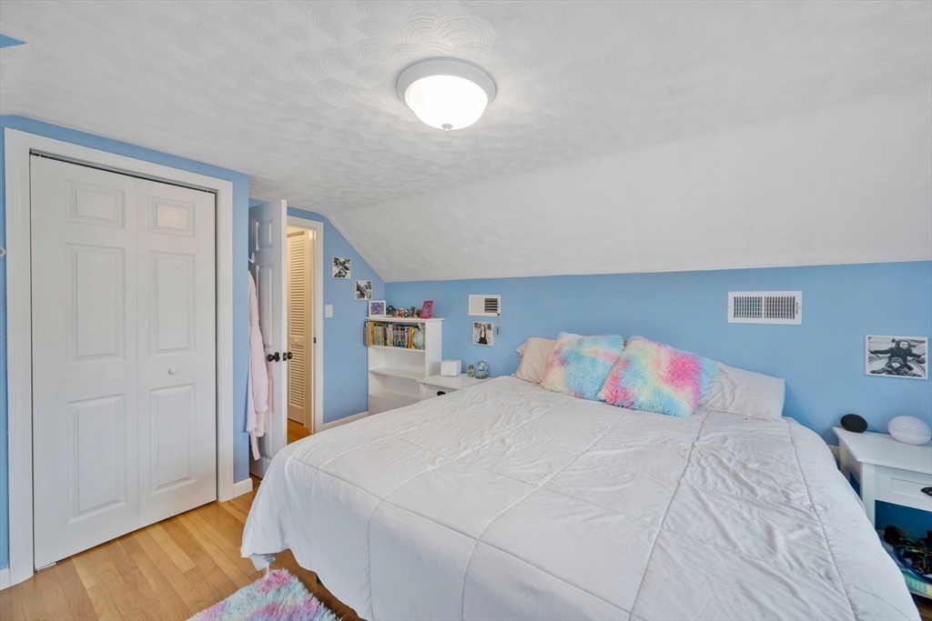 5 Brook Road Enfield, CT 06082 - Photo 19 of 39