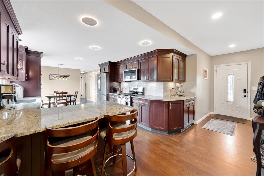 5 Brook Road Enfield, CT 06082 - Photo 2 of 39