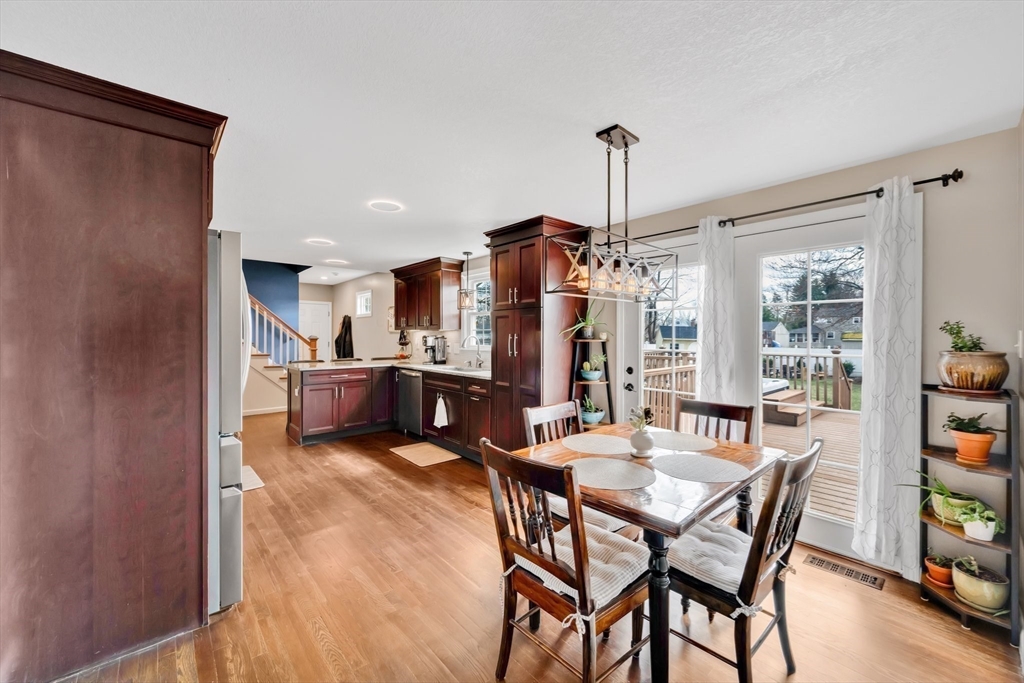 5 Brook Road Enfield, CT 06082 - Photo 8 of 39