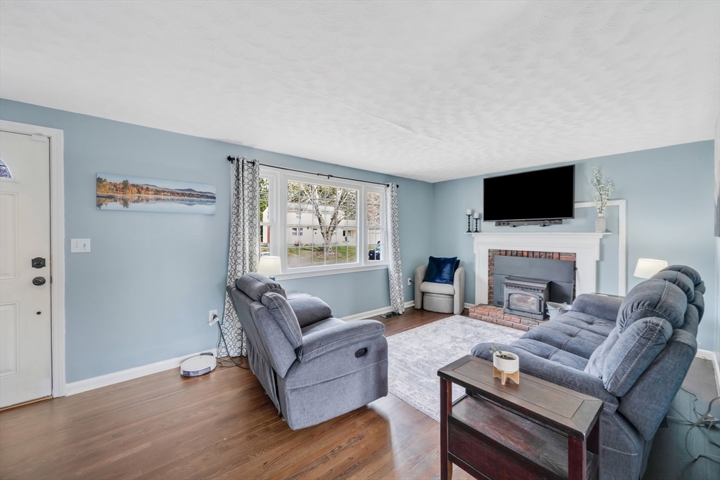 5 Brook Road Enfield, CT 06082 - Photo 10 of 39