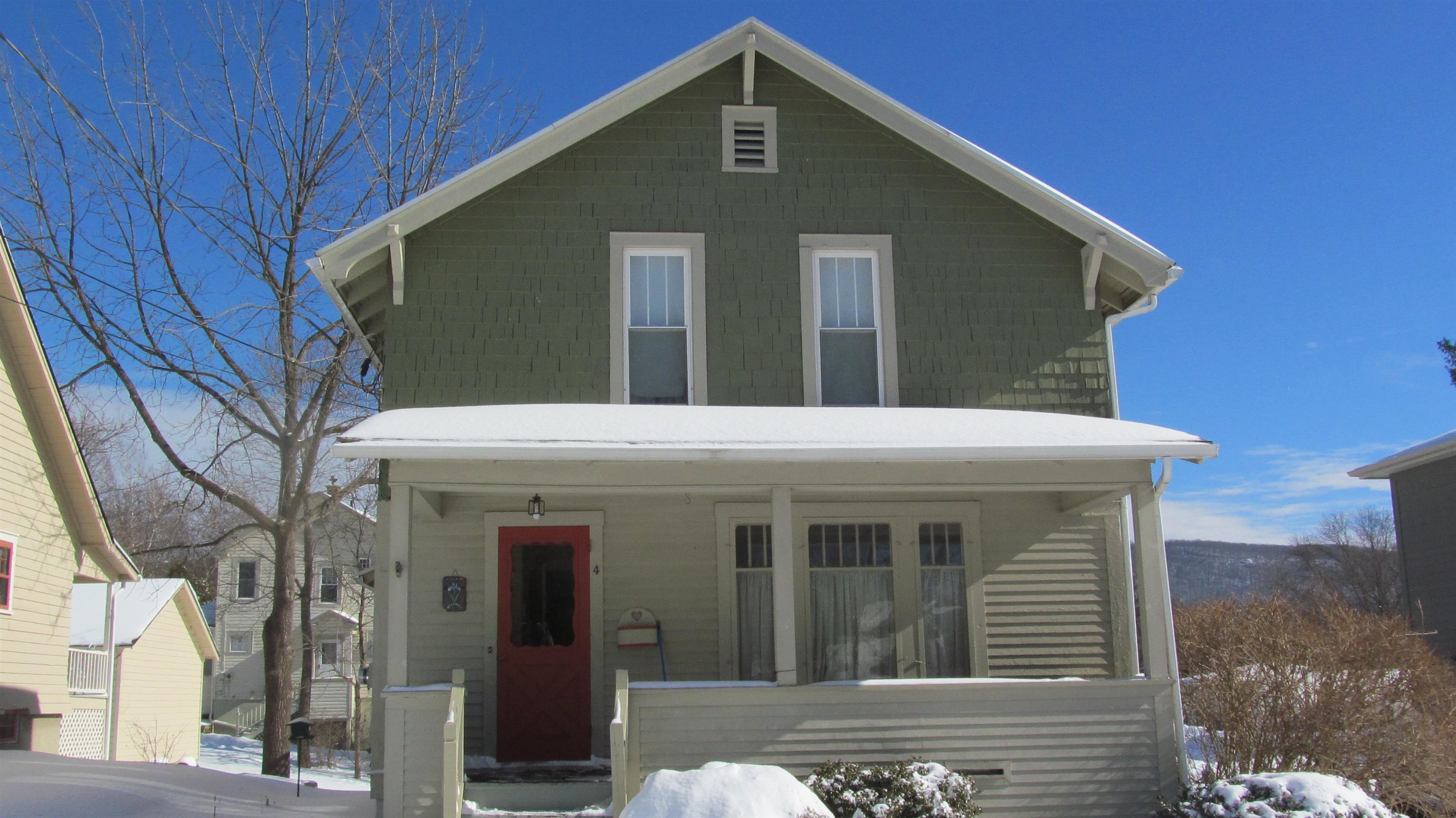 4 Wallace Avenue Rutland, VT 05701 - Photo 3 of 40