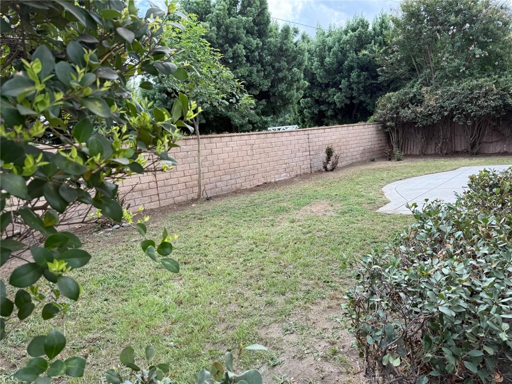 1742 Edmon Way Riverside, CA 92501 - Photo 19 of 23 Gallery Image 19