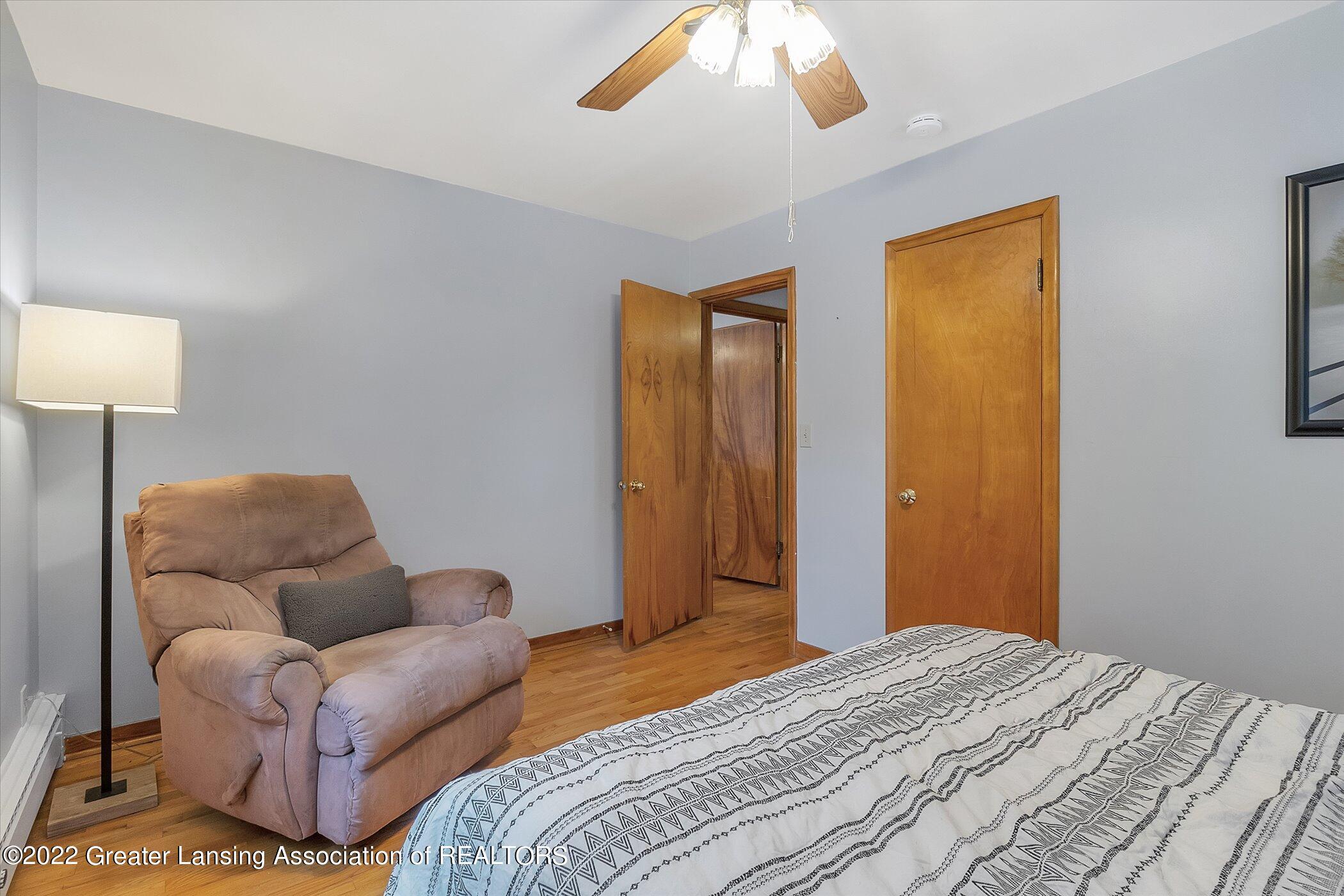 103 Oxford Road East Lansing, MI 48823 - Photo 20 of 36 20-103-Oxford-Rd-WindowStill-Real-Estate