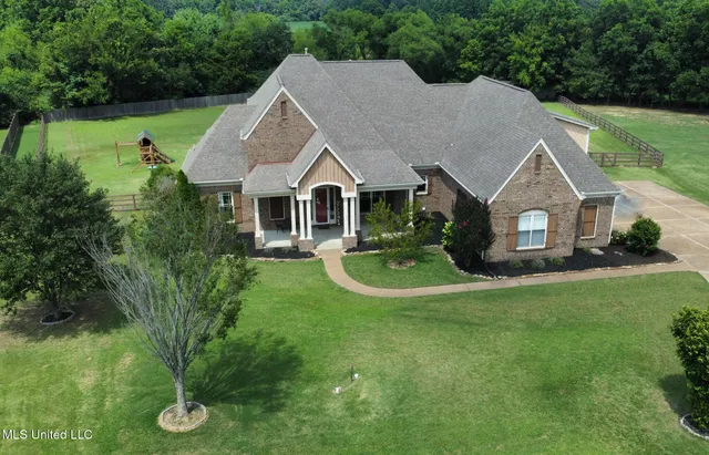 $655,000 | 14224 Aspen Drive, Olive Branch, MS 38654