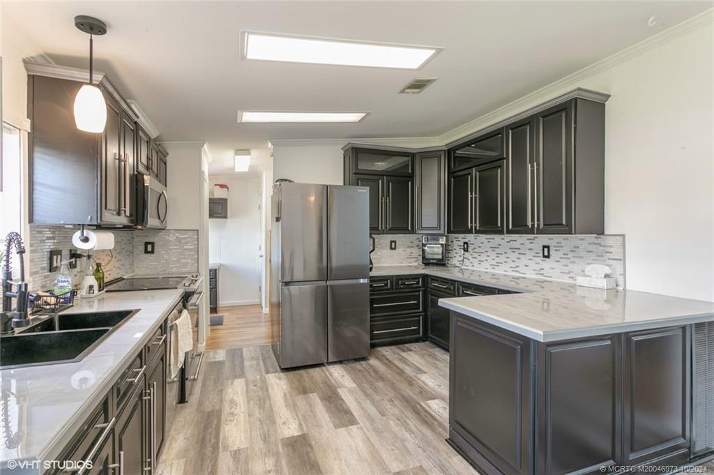 1933 Southwest College Street Stuart, FL 34997 - Photo 9 of 29 Gallery Image 9