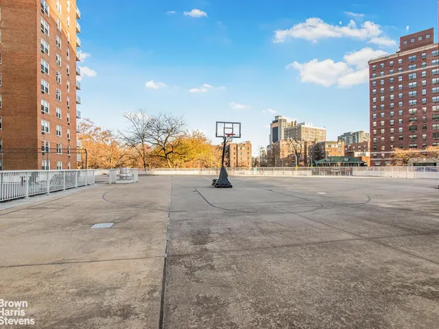 $390,000 | 3725 Henry Hudson Parkway West, Unit 5H | Riverdale