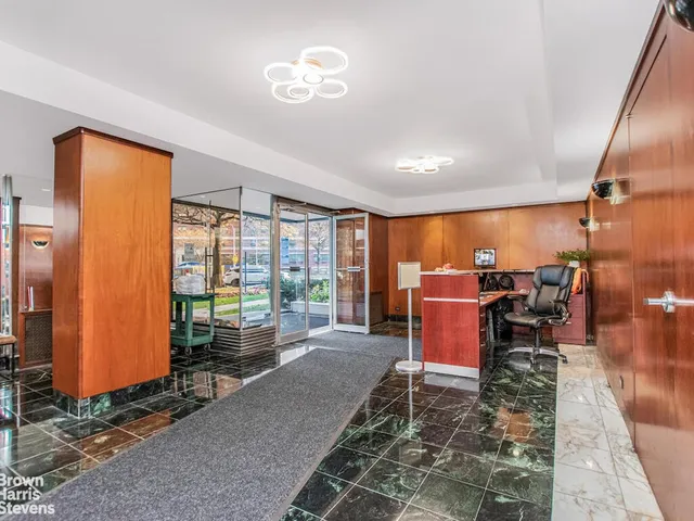 $390,000 | 3725 Henry Hudson Parkway West, Unit 5H | Riverdale