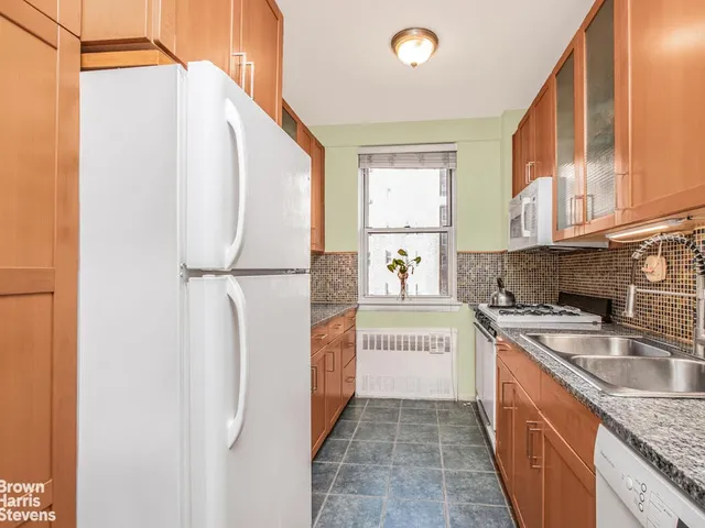 $390,000 | 3725 Henry Hudson Parkway West, Unit 5H | Riverdale