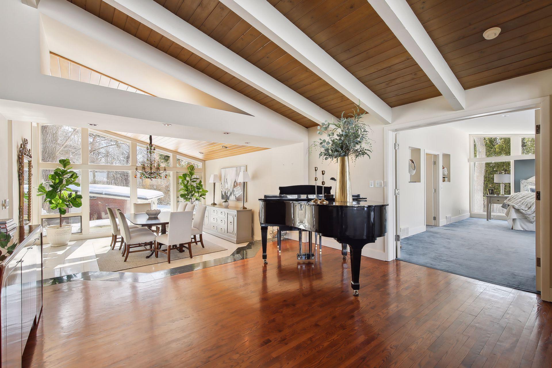 2605 Mapleridge Lane Orono, MN 55331 - Photo 8 of 48