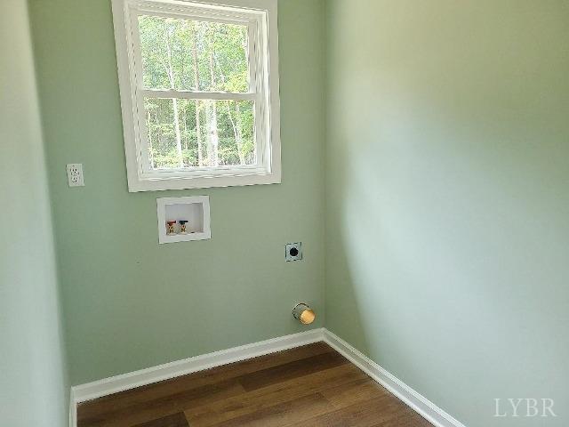 2711 Stonewall Road Concord, VA 24538 - Photo 12 of 14 an empty room with a window