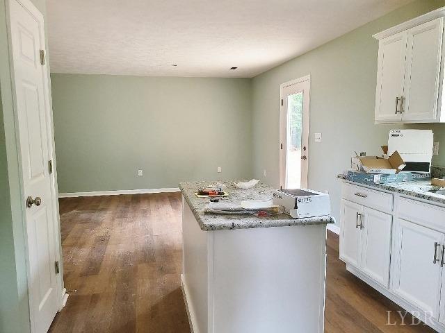 2711 Stonewall Road Concord, VA 24538 - Photo 6 of 14 a bathroom with a sink and a mirror
