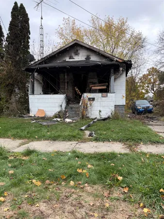 $10,000 | 911 Lexington Avenue, Flint, MI 48507