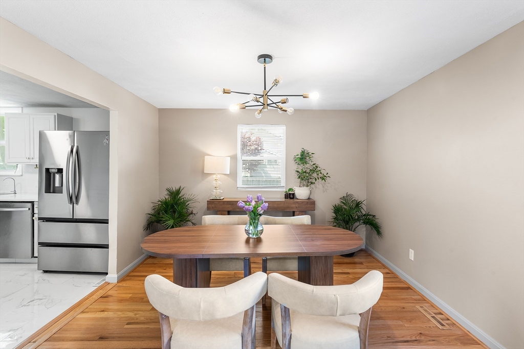 15 Fensmere Road Boston, MA 02132 - Photo 6 of 31