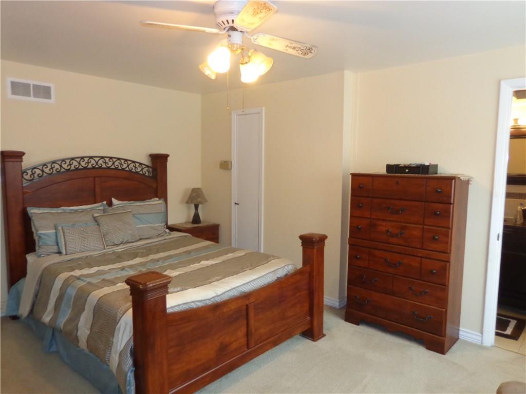 2522 Mt Royal Road Pittsburgh, PA 15217 - Photo 11 of 24 Gallery Image 11