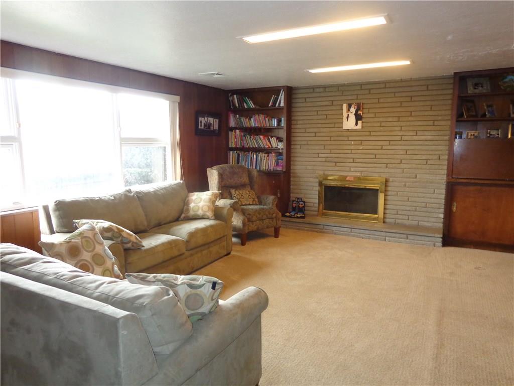 2522 Mt Royal Road Pittsburgh, PA 15217 - Photo 3 of 24 Gallery Image 3