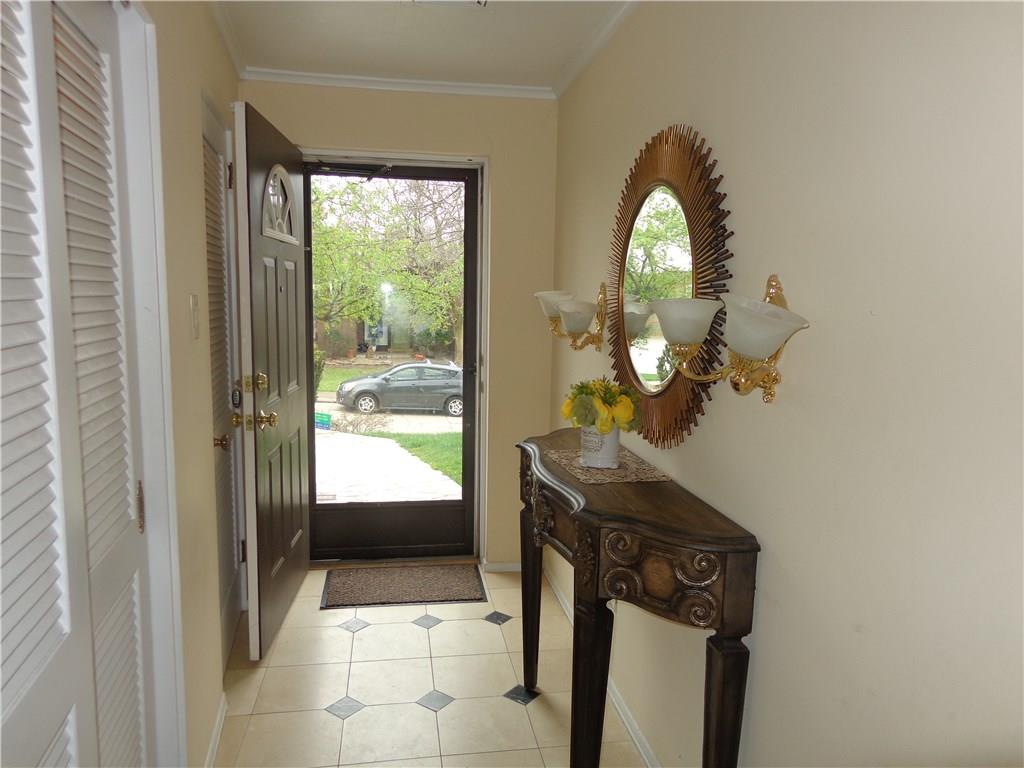2522 Mt Royal Road Pittsburgh, PA 15217 - Photo 4 of 24 Gallery Image 4