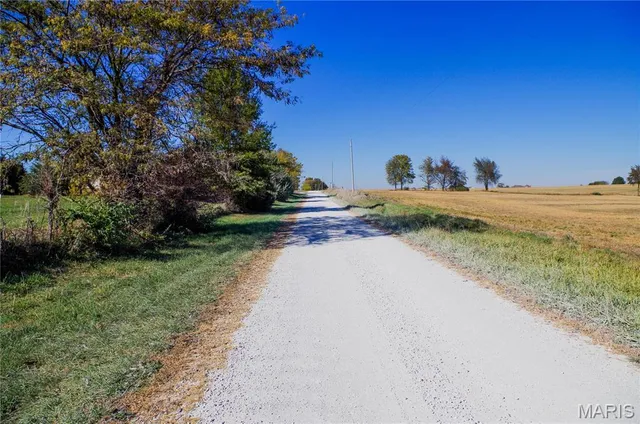 $310,000 | 171 Windy Hill Road, Elsberry, MO 63343