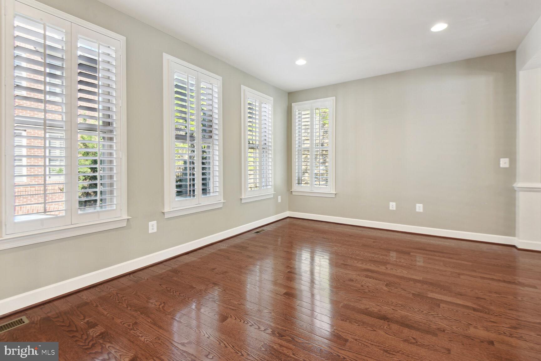 3439 South Kemper Road Arlington, VA 22206 - Photo 12 of 40