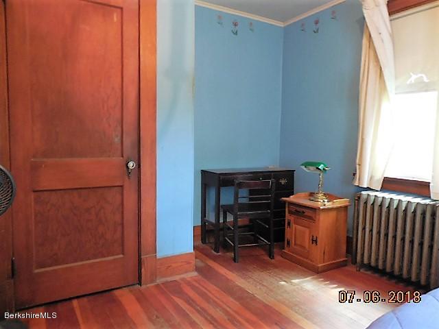 21 Holmes Road Lenox, MA 01240 - Photo 11 of 27 11 Bed 1b