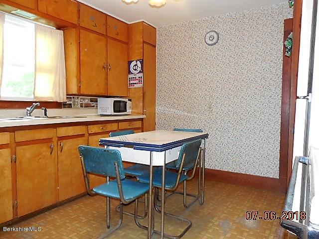 21 Holmes Road Lenox, MA 01240 - Photo 7 of 27 7 Kitchen 2