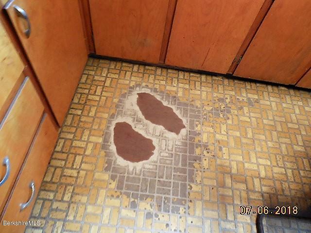 21 Holmes Road Lenox, MA 01240 - Photo 9 of 27 9 Kitchen Floor