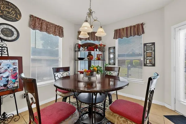 $399,000 | 232 Wellington Drive, DeSoto, TX 75115