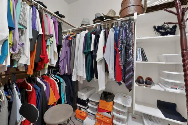 $399,000 | 232 Wellington Drive, DeSoto, TX 75115