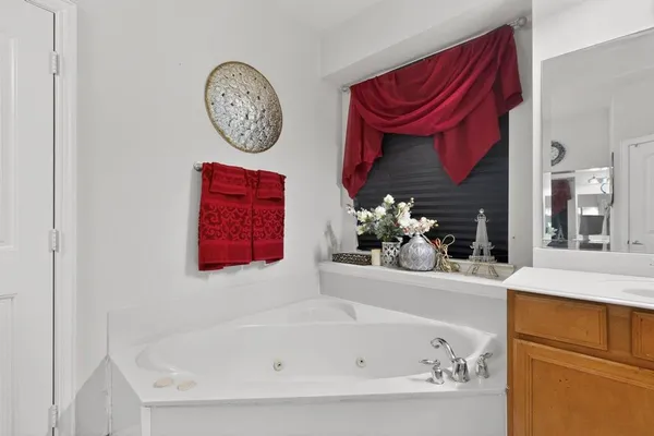 $399,000 | 232 Wellington Drive, DeSoto, TX 75115