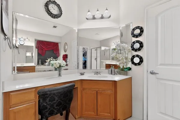 $399,000 | 232 Wellington Drive, DeSoto, TX 75115