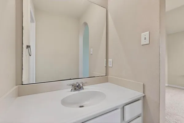 $399,000 | 232 Wellington Drive, DeSoto, TX 75115