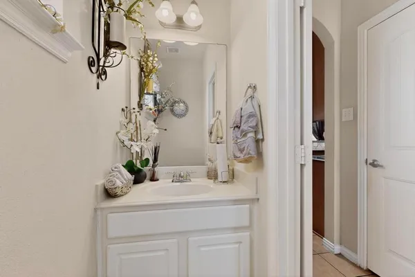 $399,000 | 232 Wellington Drive, DeSoto, TX 75115